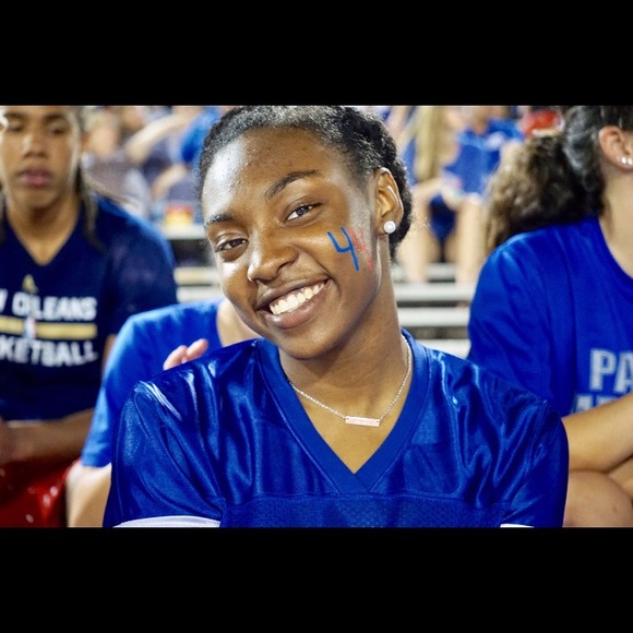 Meet your Posher, Abryhia - Picture 1 of 1